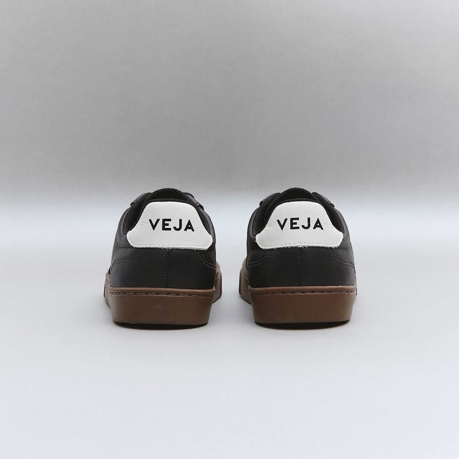 VOLLEY ELASTIC LACES LEATHER BLACK WHITE BARK | VEJA FOR SALE