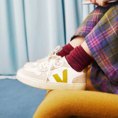 V-10 LEATHER WHITE LIQUOR ALMOND | VEJA OUTLET