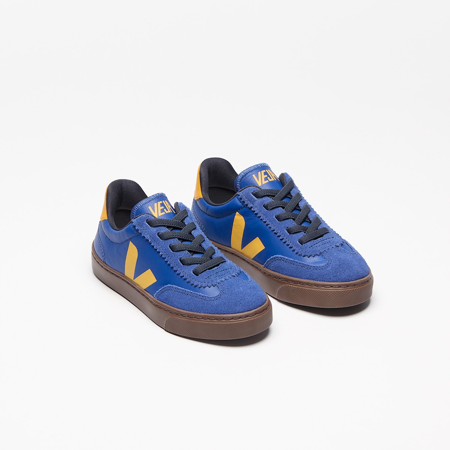 VOLLEY ELASTIC LACES LEATHER ATLANTIC OURO BARK | VEJA FOR SALE