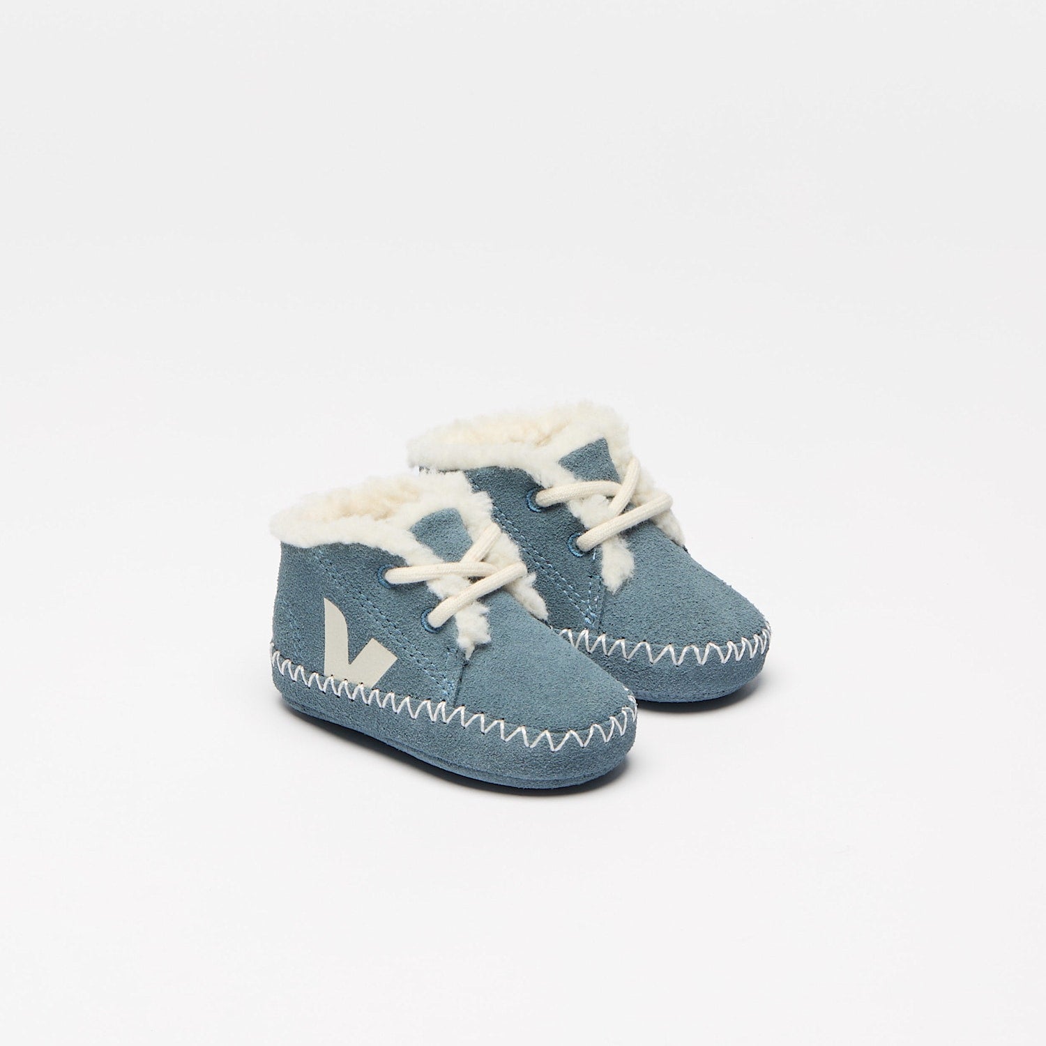 BABY FURED SUEDE CALIFORNIA PIERRE | VEJA NEAR ME