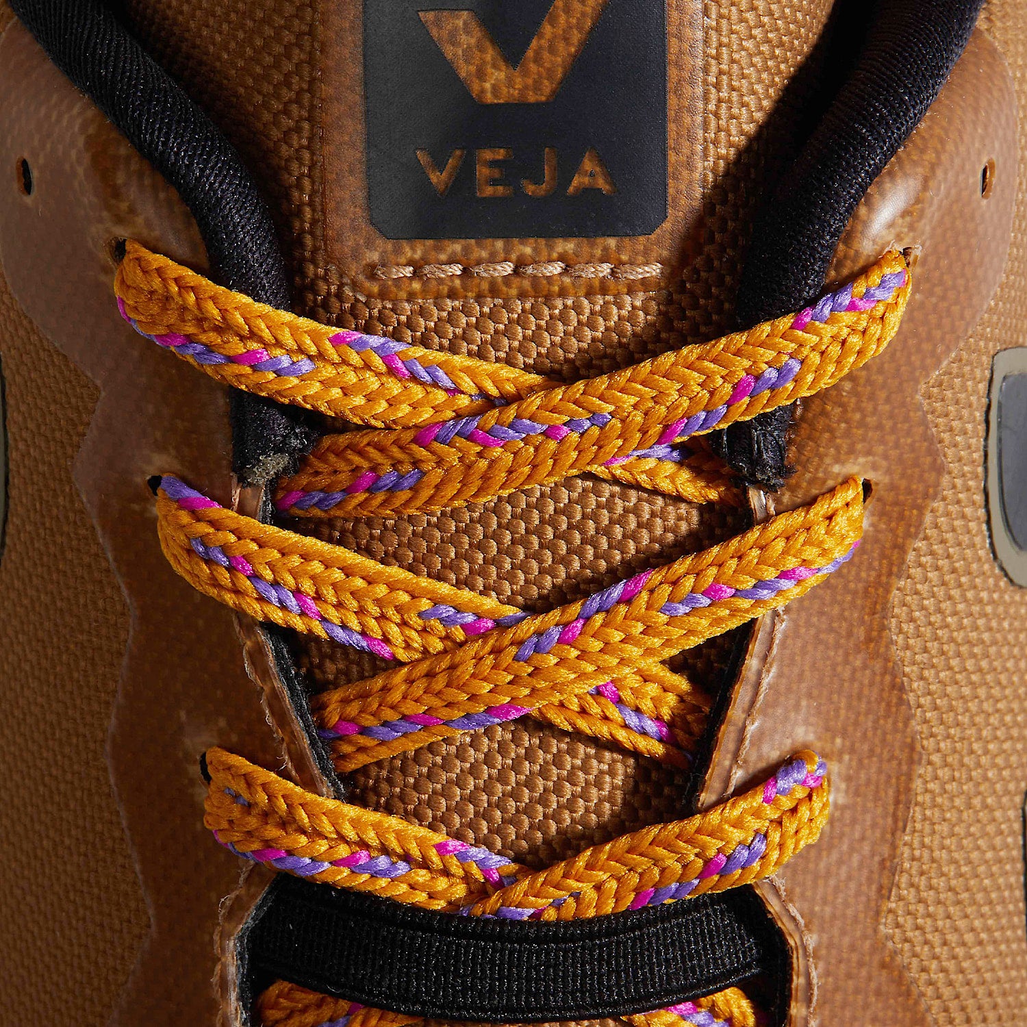 LACES MOUTARDE PURPLE ULTRAVIOLET | VEJA NEAR ME