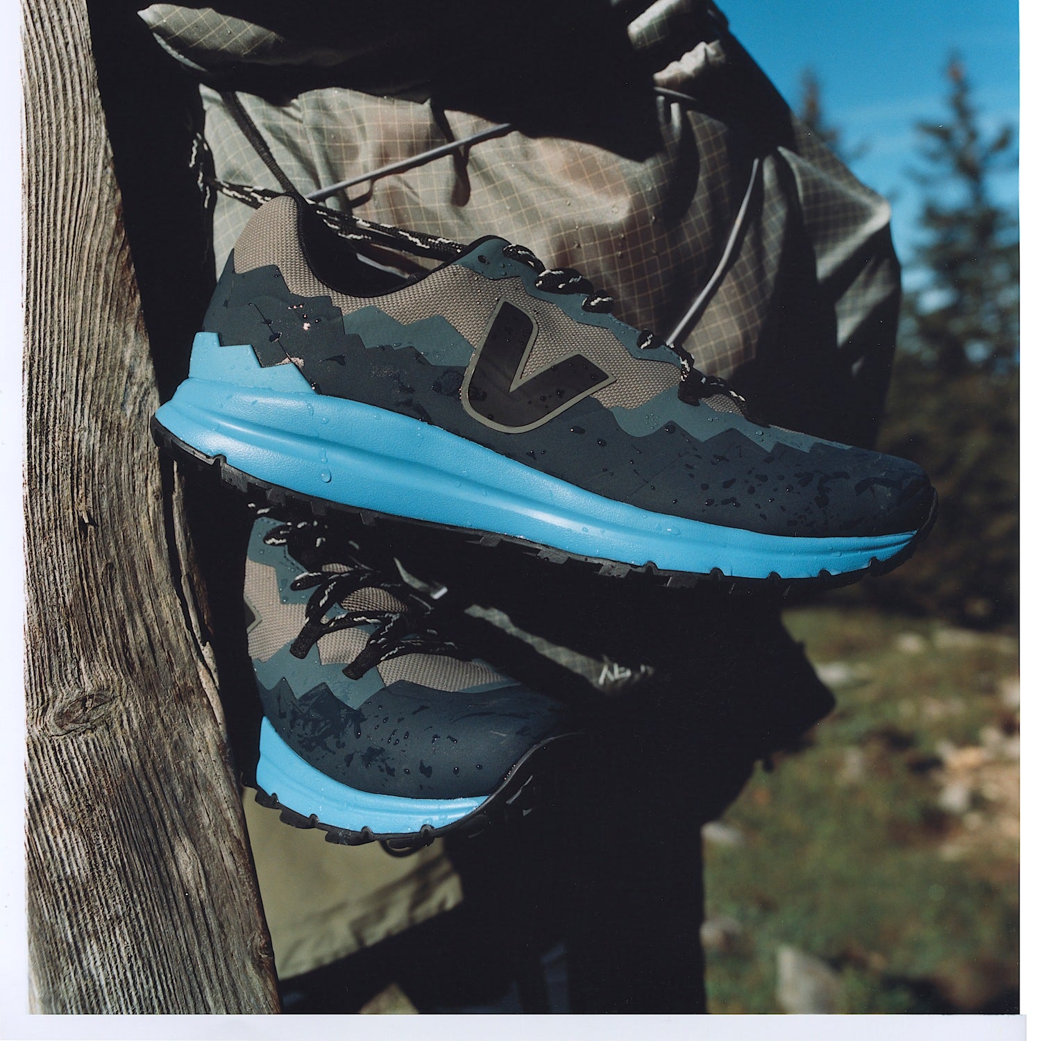 FITZ ROY TREK-SHELL BASALTE BLACK CELESTE | VEJA NEAR ME