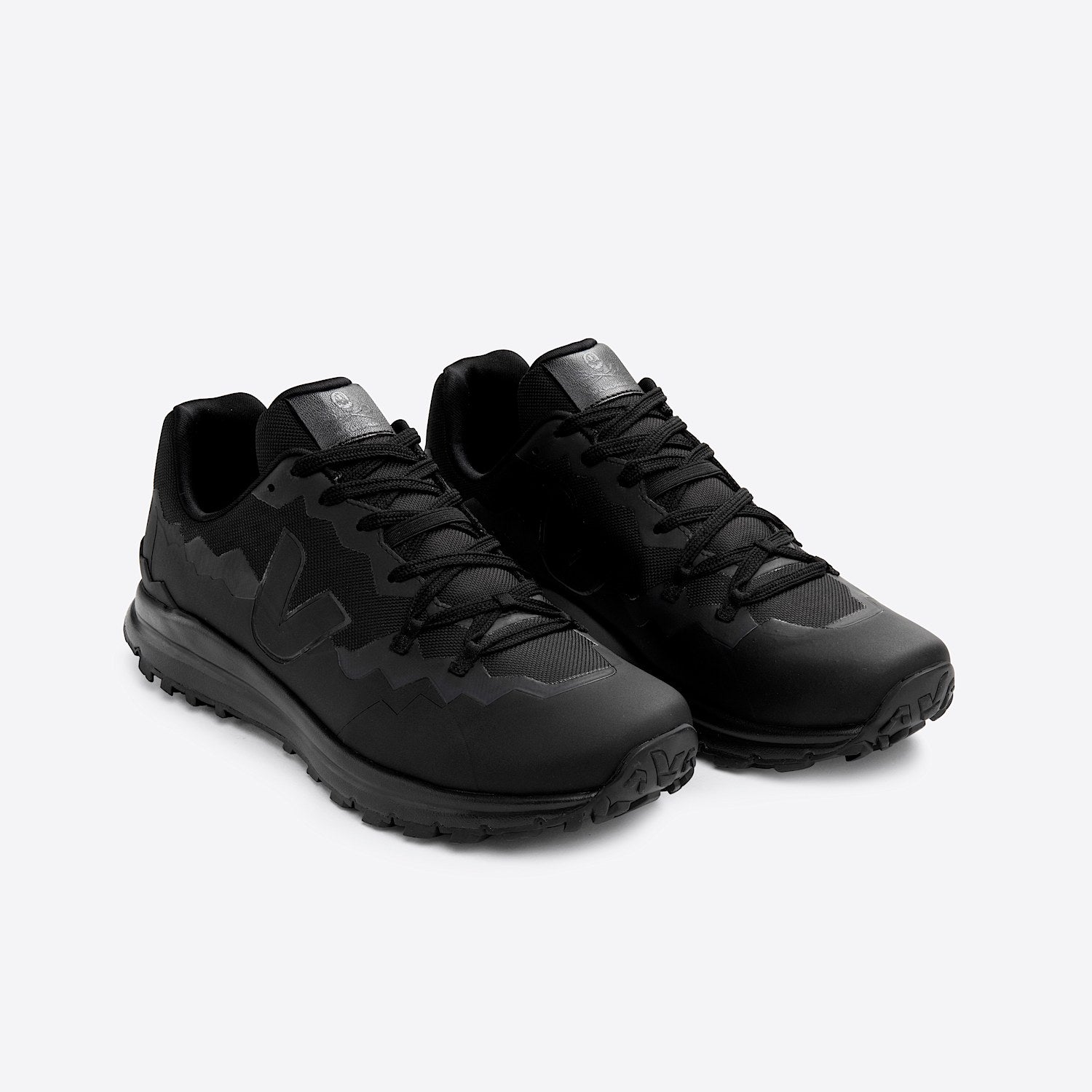 FITZ ROY TREK-SHELL VEJA X SEA SHEPHERD FULL BLACK | VEJA DISCOUNT