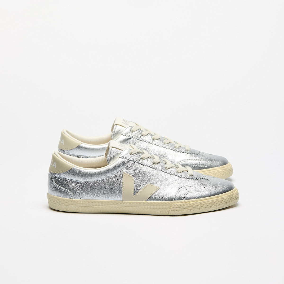 VOLLEY LEATHER SILVER PIERRE | VEJA ONLINE